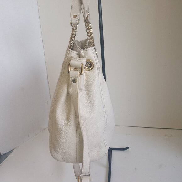 ๐๐ GIVEAWAY ๐๐Michael Kors Cream Satchel with Gold Accents - Picture 6 of 15